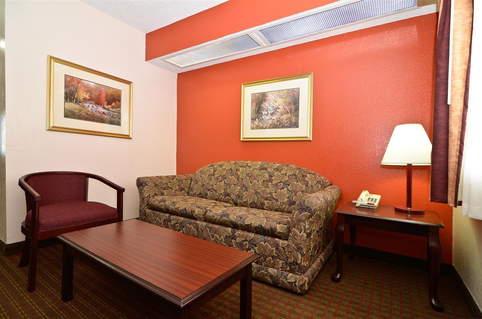 Red Roof Inn & Suites Jackson - Richland Room photo
